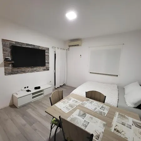 Sun & Sea Guest house Dugi Rat